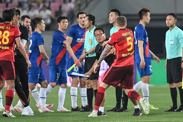 猛龙大胜篮网止3连败 瓦格纳22分魔术力克骑士